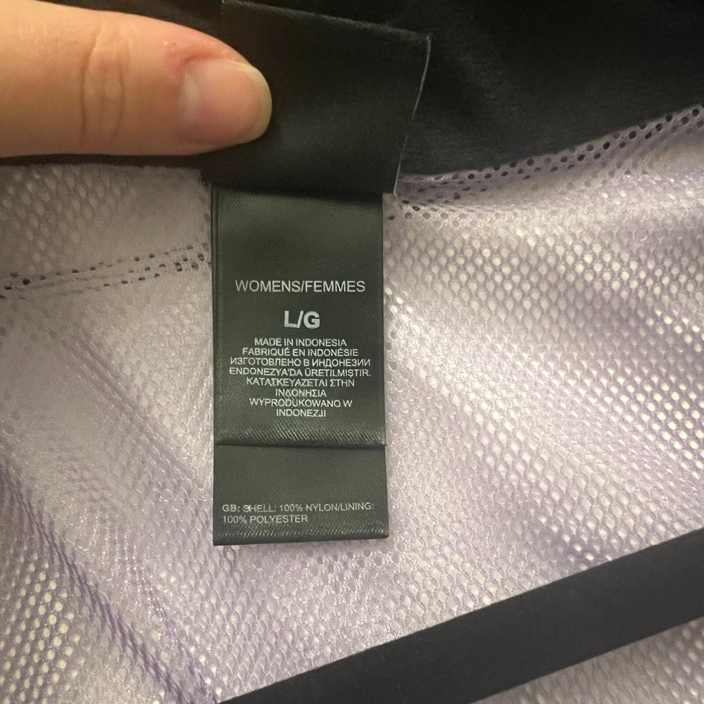 The North Face Women's Venture 2 Rain Jacket - Picture 3 of 3